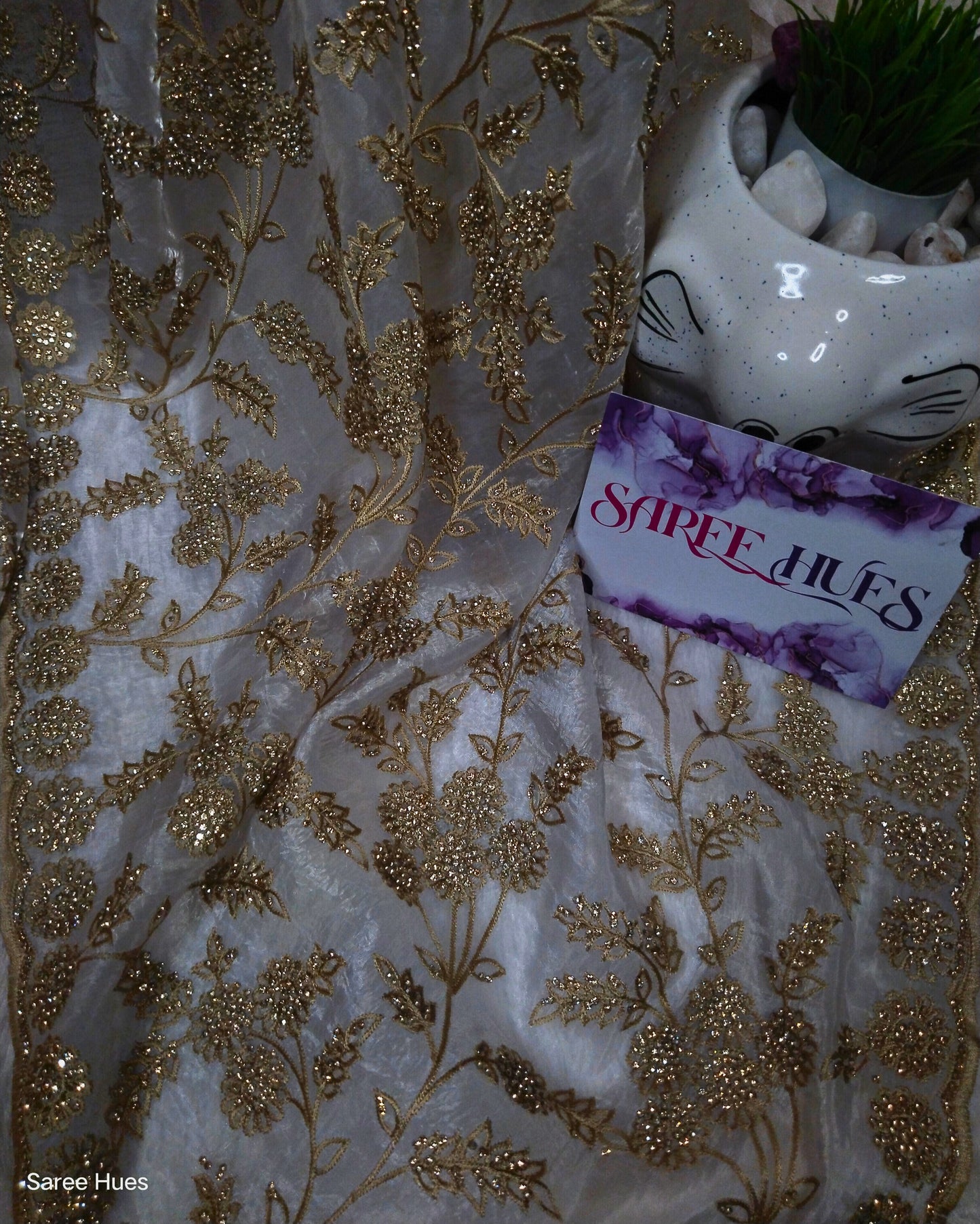 Subtle, graceful, and timeless — perfect for pujas and spiritual occasions.