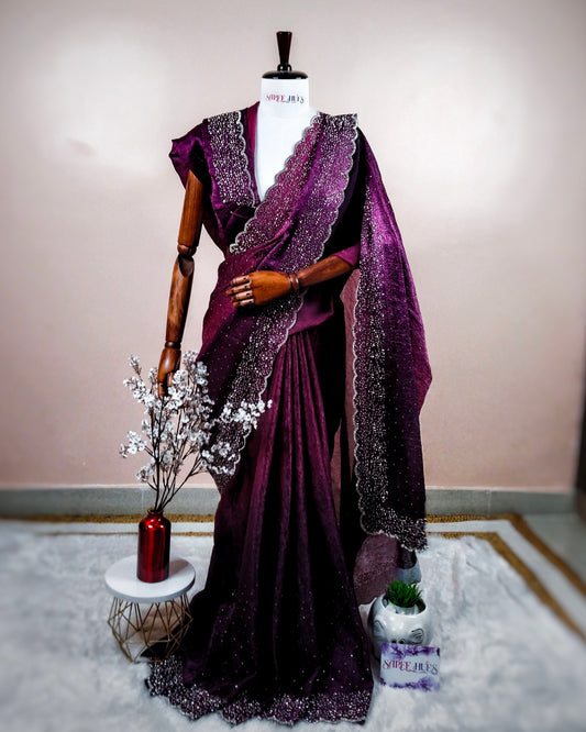 Two Tone Dual Shade Saree With Crush Fabric And Scallop Border