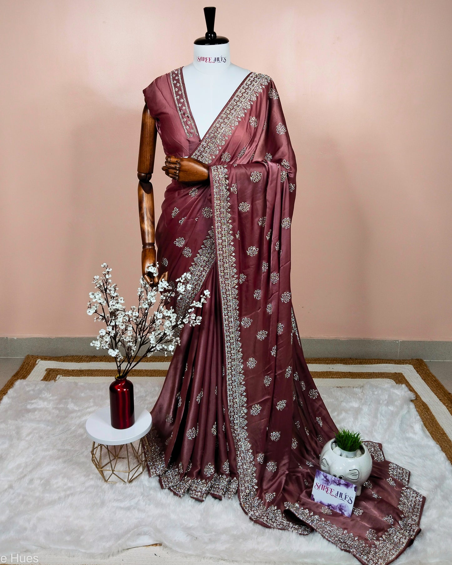 Like the first flush of love, this saree is made for engagements and anniversaries.